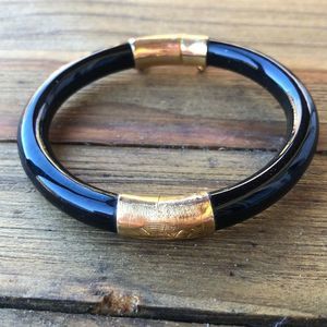 VINTAGE Victorian Black Onyx Etched 14 kt Gold Plated Rounded Hinged Bangle!